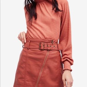 🌺Free People Faux Leather Skirt